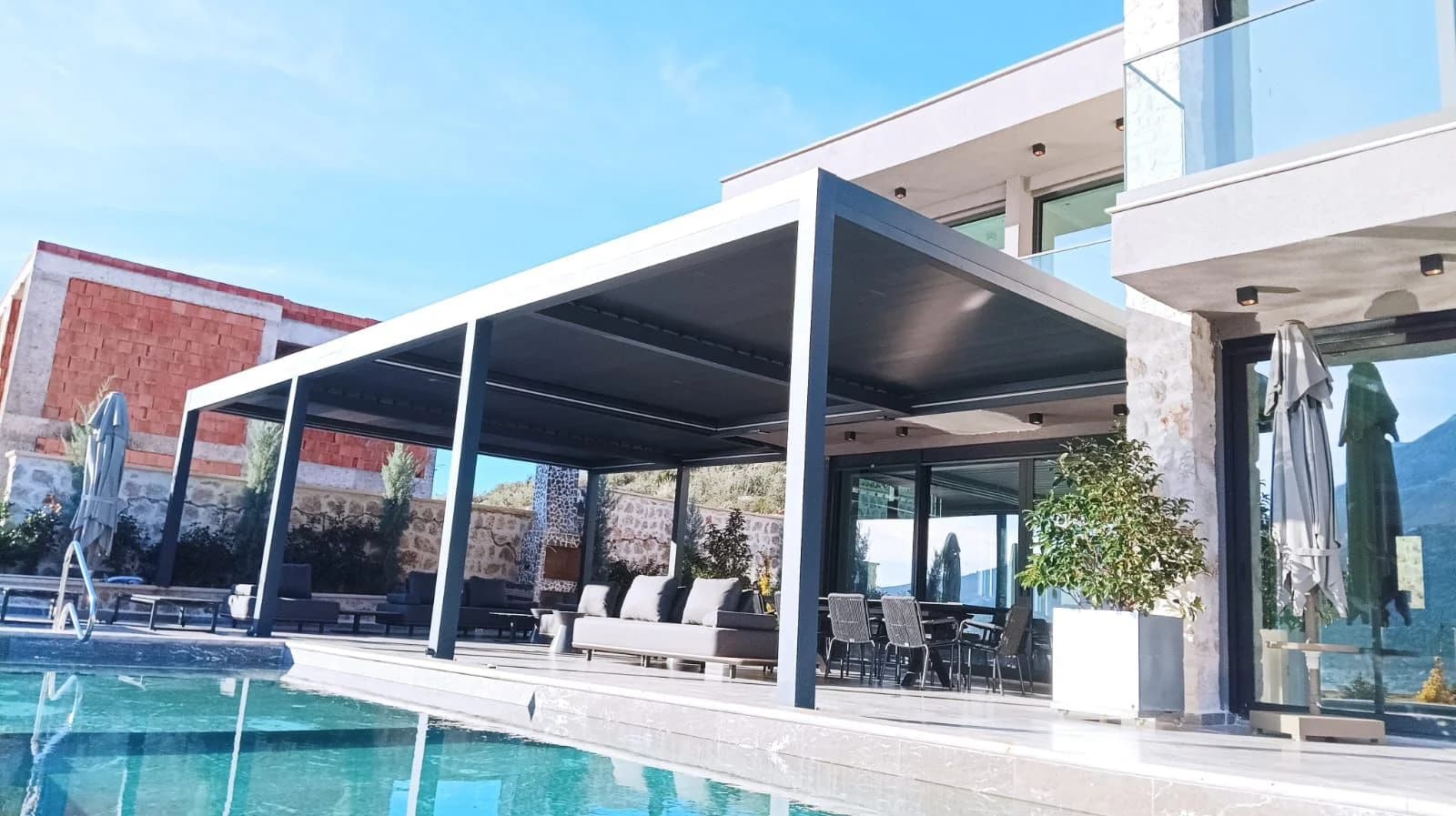 Bioklimatik Pergola Sistemleri - 36